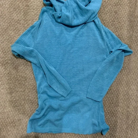 ANTHROPOLOGY BLUE HOODED ZIP SIZE SMALL - Picture 2 of 3
